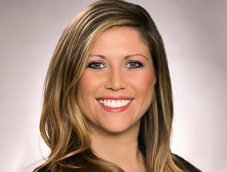 Photo of Lauren Dawicki