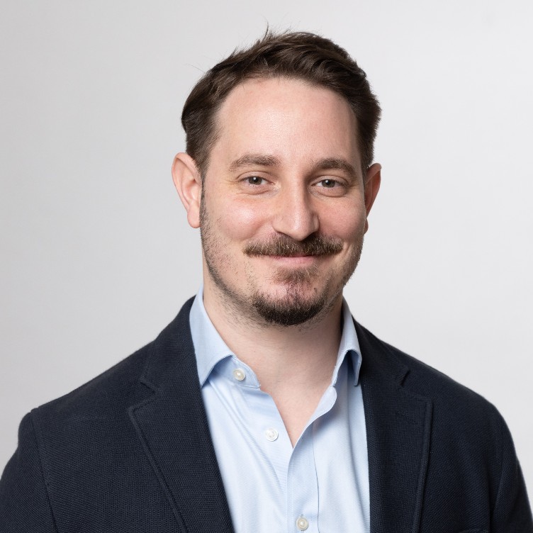 Photo of Antonio Lemos
