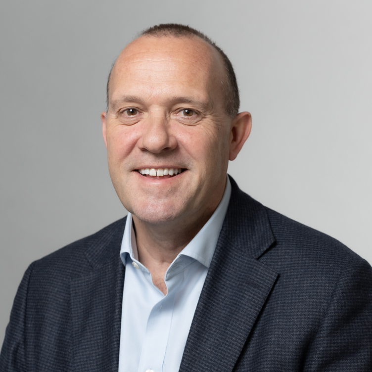Photo of Bruce Robertson