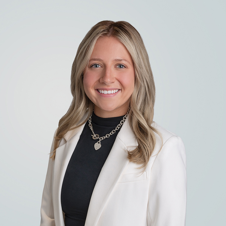 Photo of Chloe Mayhew