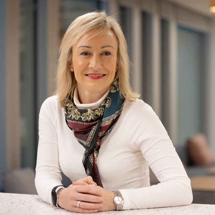 Photo of Julie Ennis