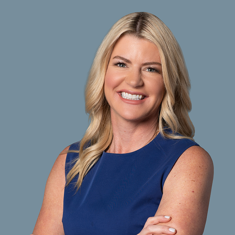 Photo of Kelli Carhart