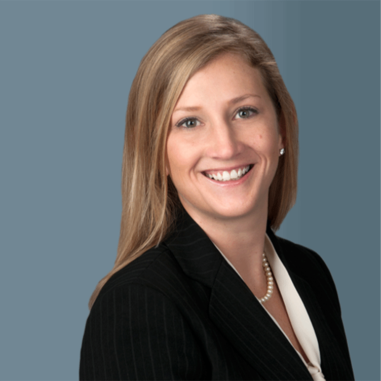 Photo of Kelly Evans