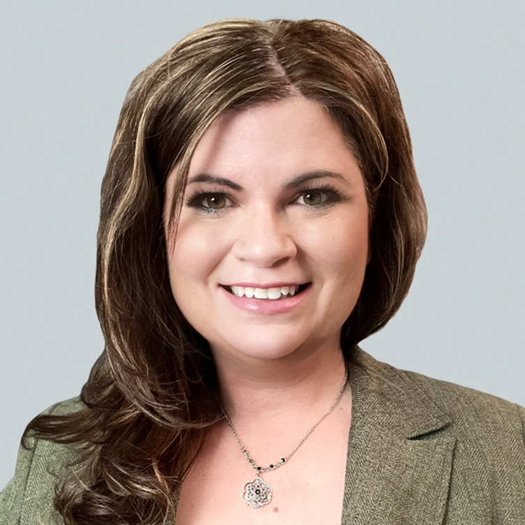 Photo of Shannon Warren