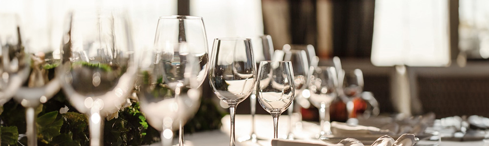 Image of wine glasses