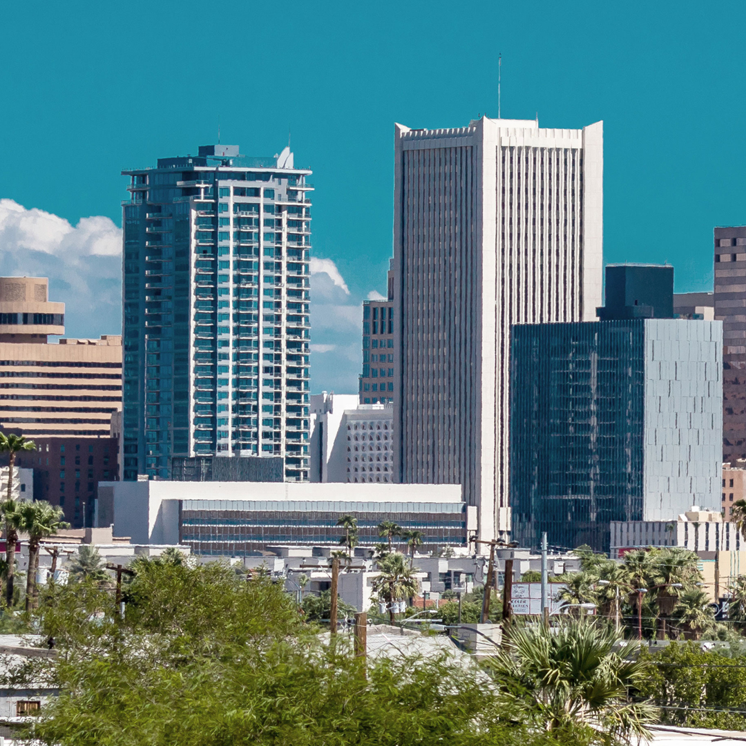 north-america-data-center-trends-h1-2024-PHOENIX-hero