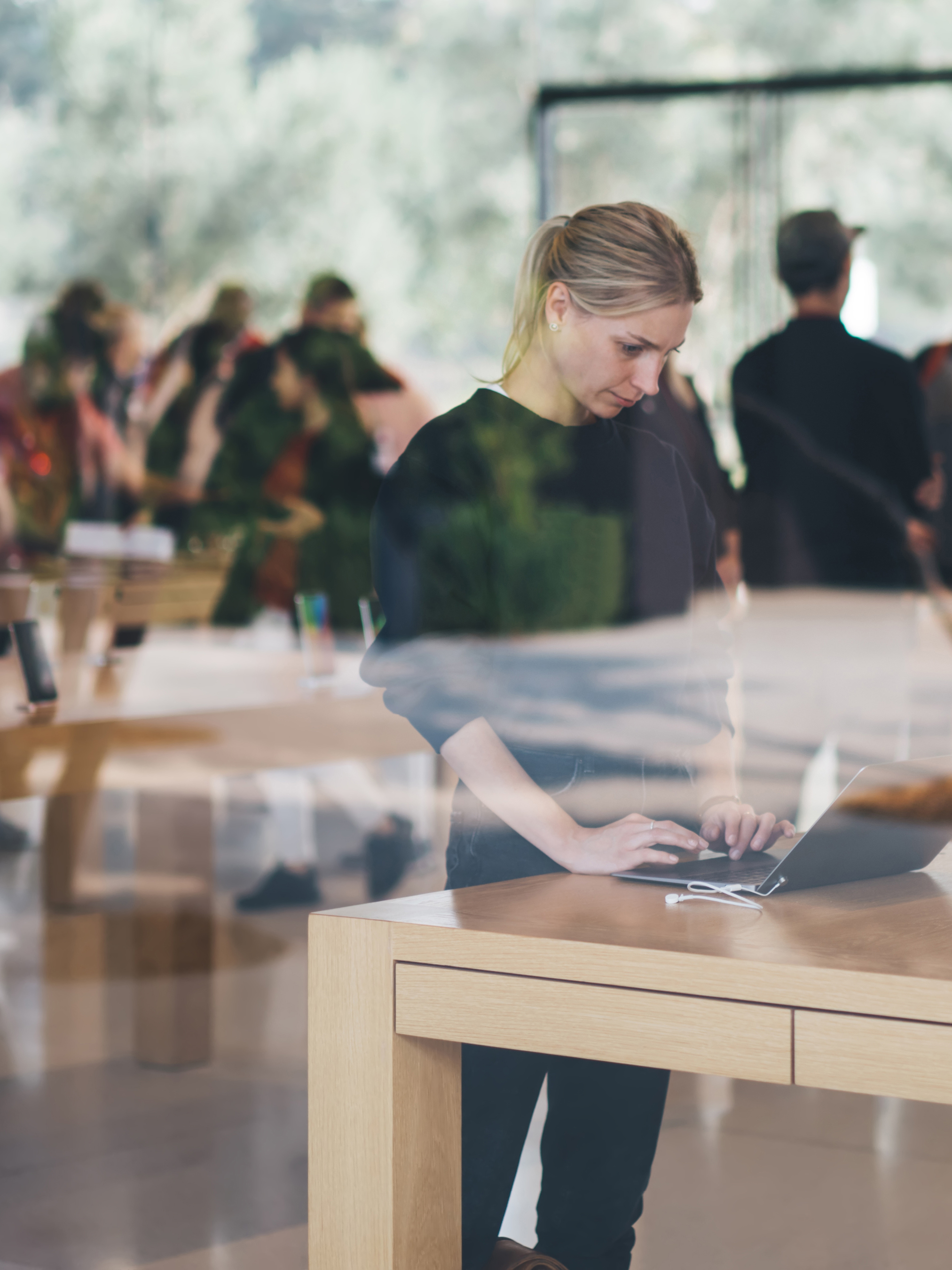 shopping experience in physical retail store