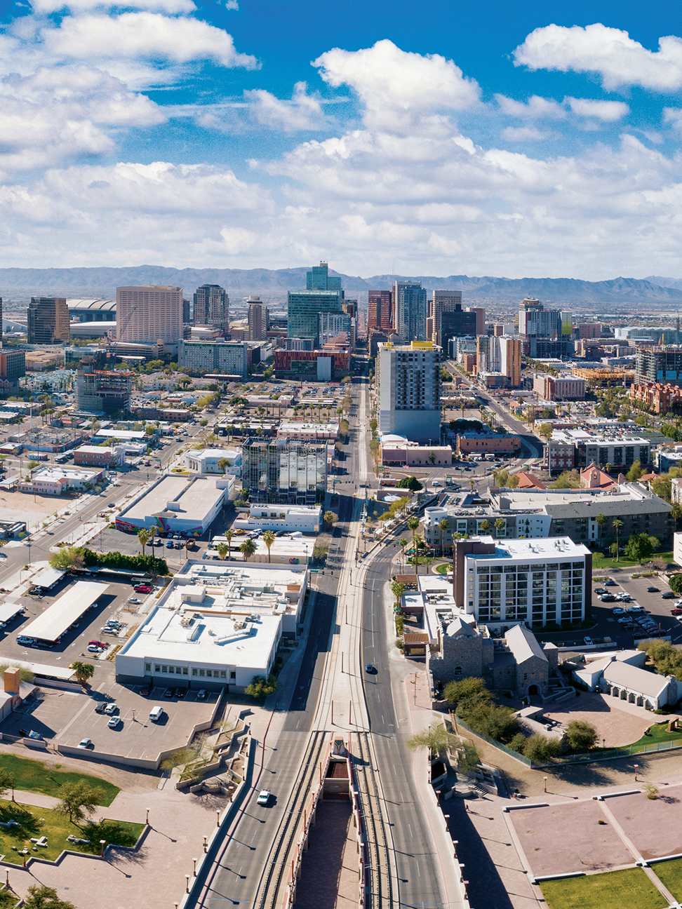 north-america-data-center-trends-h2-2022-phoenix-hero