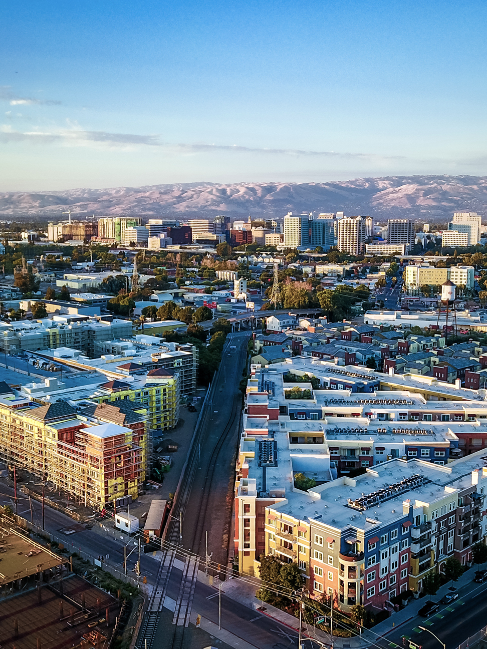 north-america-data-center-trends-h2-2022-sv-hero