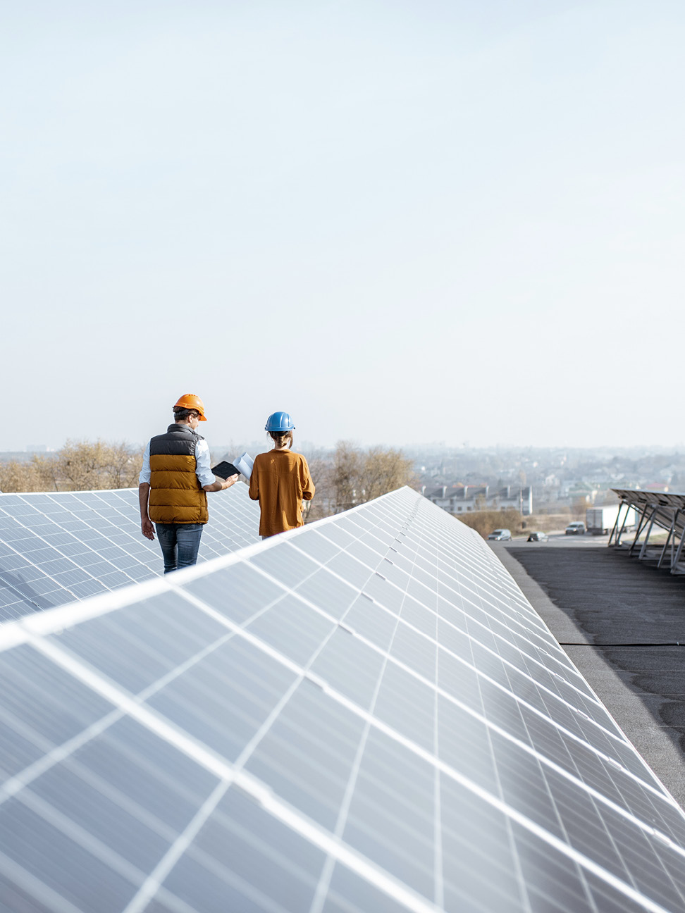 solar-energy-opportunities-in-us-industrial-real-estate-hero