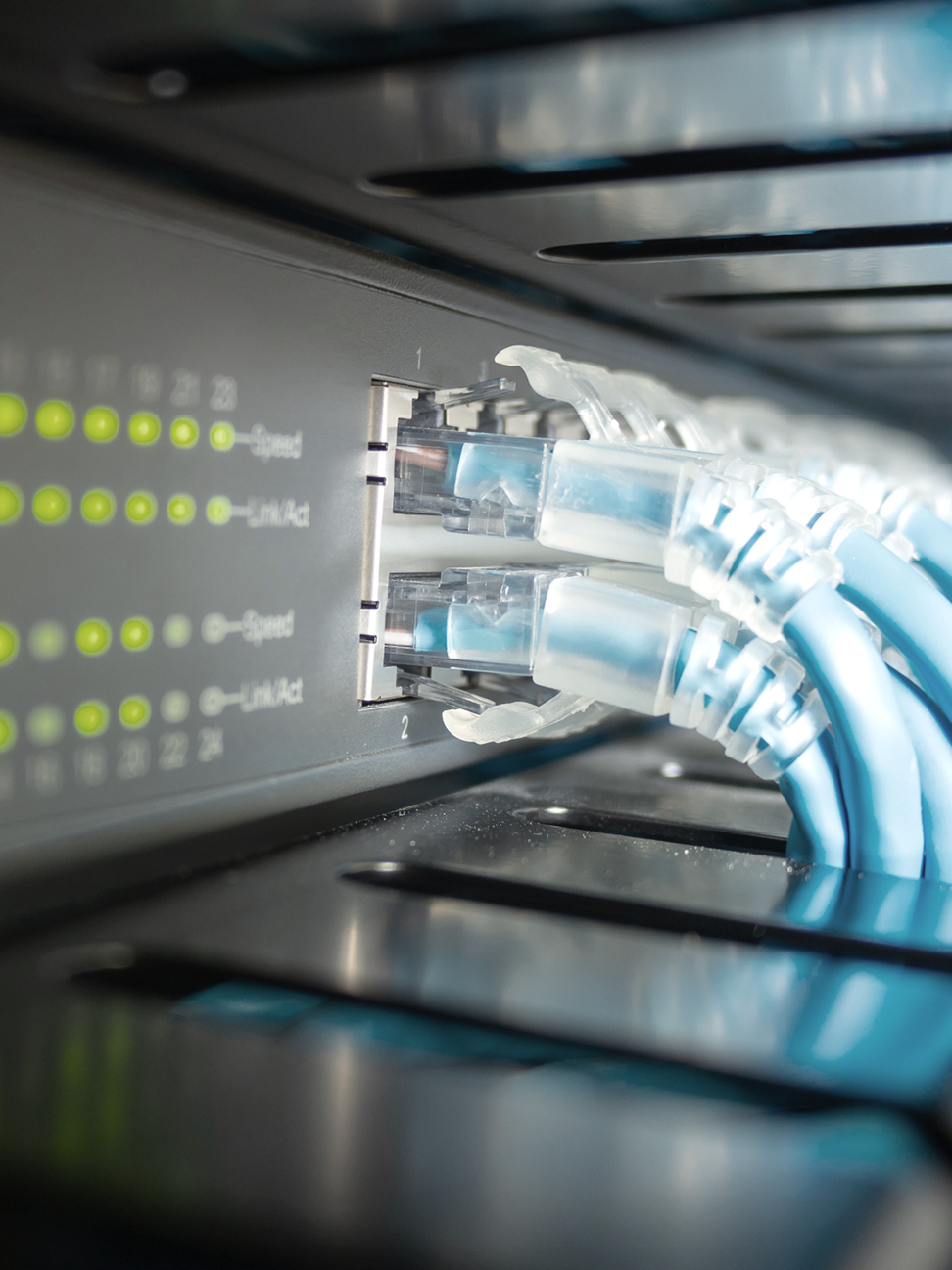 the-digital-revolutions-hidden-challenge-power-hungry-data-centers-hero