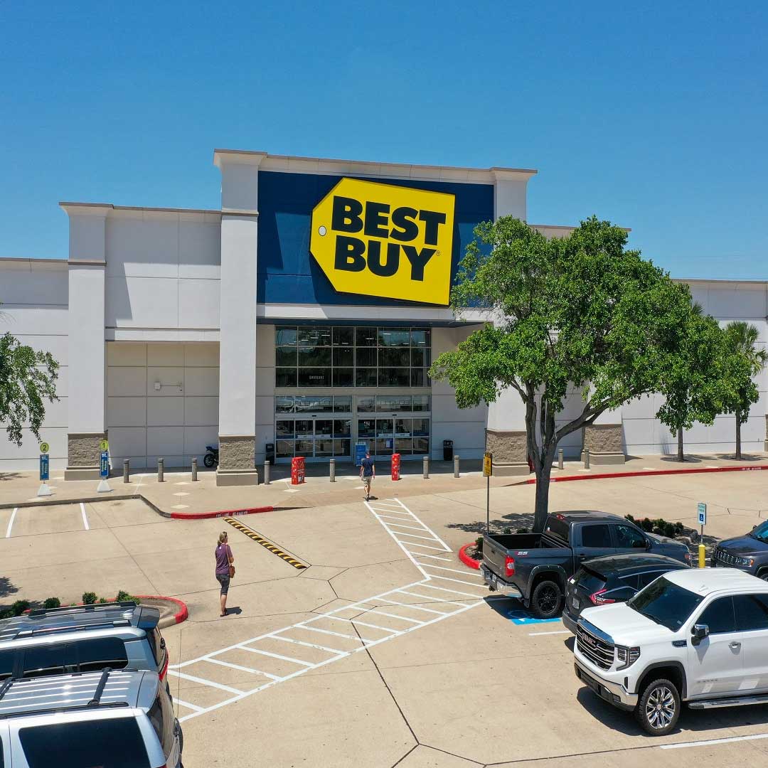 exterior of store located within Baybrook Passage
